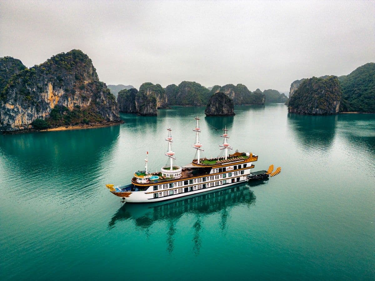 下龙湾兰哈湾游船