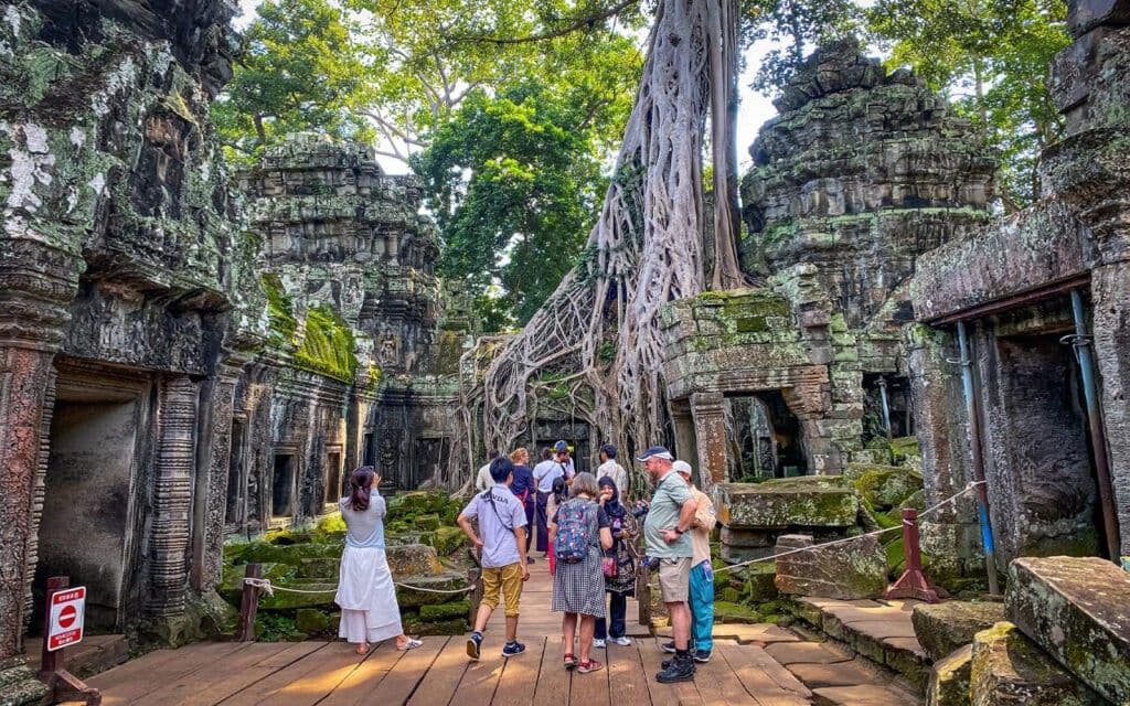 group-tour-angkor